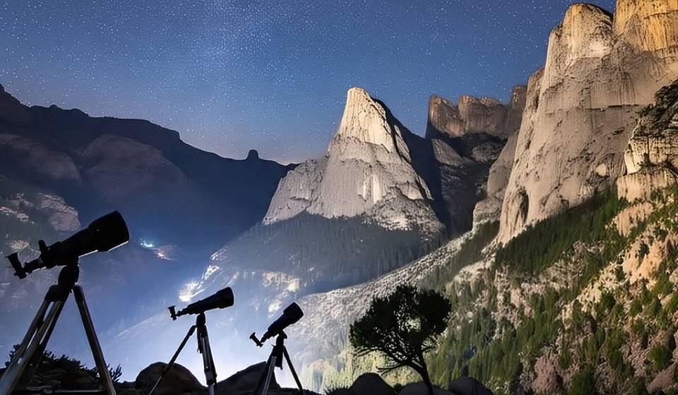 Camping bajo las estrellas en la Huasteca: planetario, foto de astropaisaje y observación con telescopios