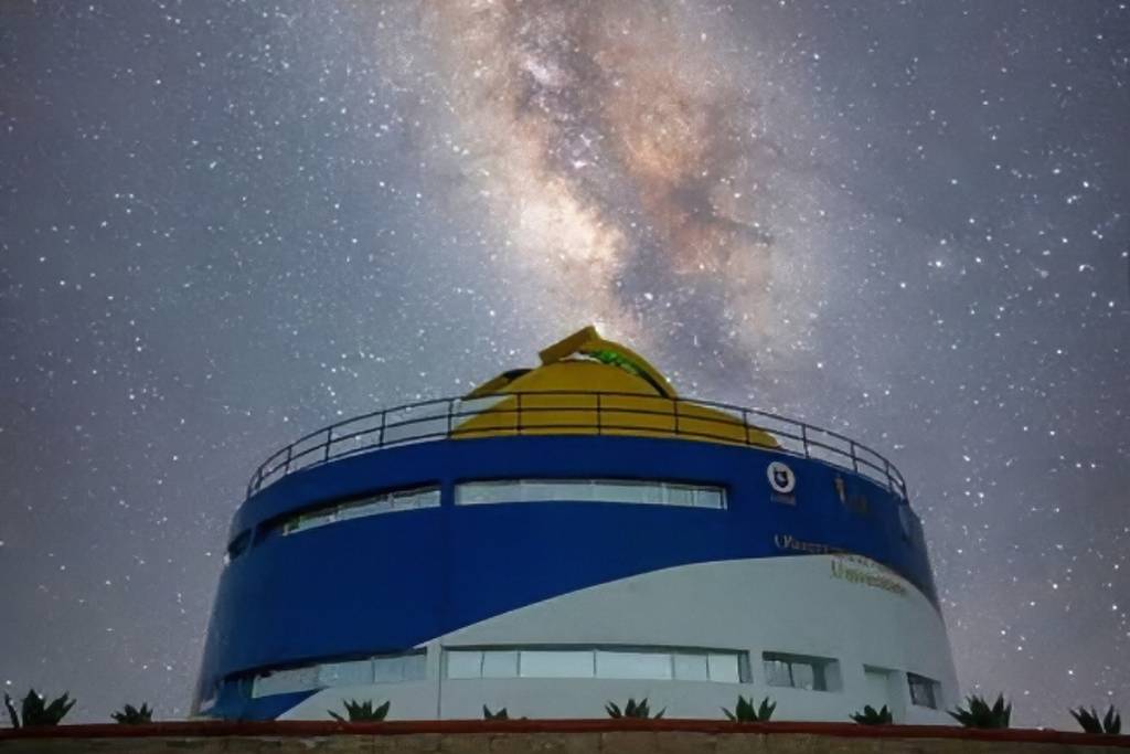 Tour Astronómico en el Observatorio UANL
