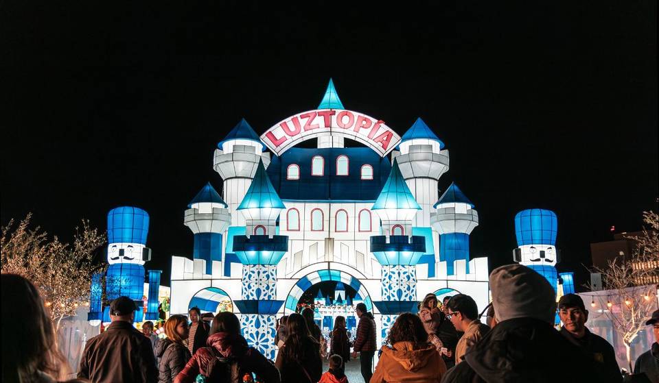 Luztopía regresa a Monterrey con toda la magia de la Navidad: disfruta figuras iluminadas, un Expreso al Polo Norte, juegos y más por $150, ¡un plan navideño imperdible!