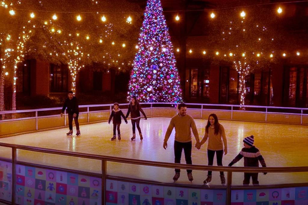 What's open on Christmas Eve in Monterrey