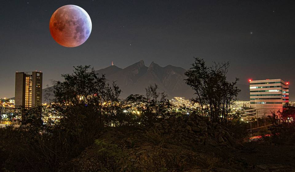 ¡Lleva tu silla! La Sociedad Astronómica de NL organiza velada para ver el eclipse lunar total en Monterrey