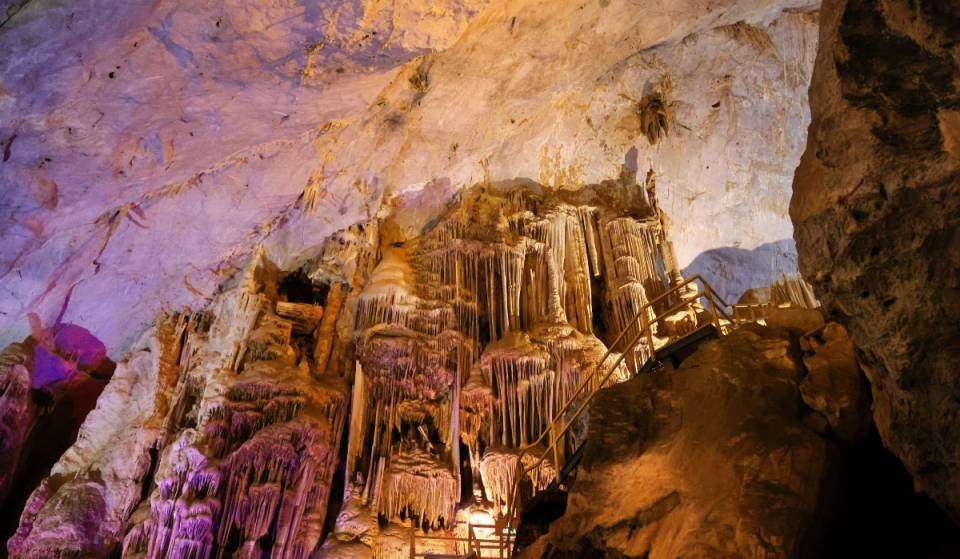 Free admission! Head to the Astronomical Moonlight Event at the Grutas de García this Saturday