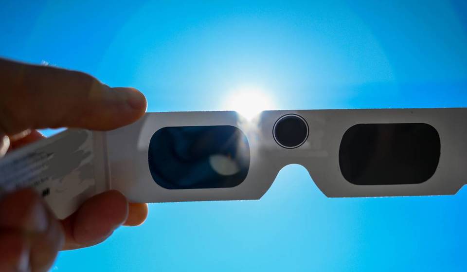 Voici où trouver des lunettes de protections gratuites pour l&rsquo;eclipse à Montréal