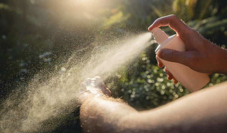 Les marques canadiennes qui font des sprays anti-insectes écolos et sans produits toxiques pour l&rsquo;été montréalais