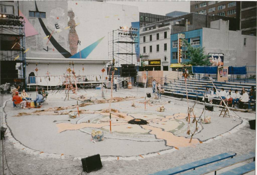 40 ans de création théâtrale autochtone – l&rsquo;expo YAWENDA&rsquo; est à voir le plus vite possible à Montréal