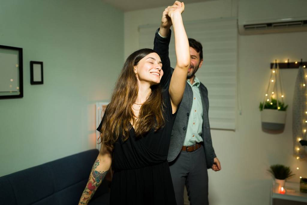 A social club for romantics &#8211; Montrealers meet at Together Club