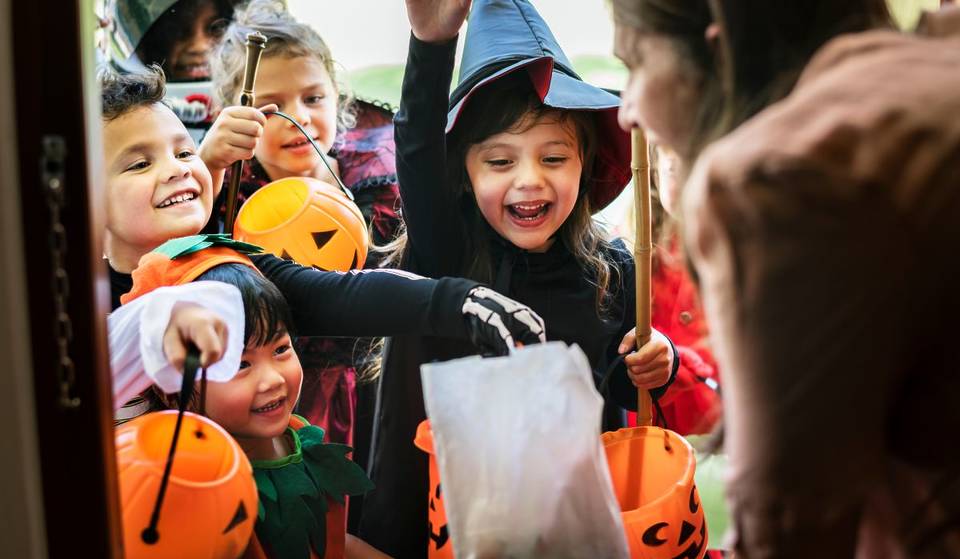 No, it’s not going to snow in Montreal on Halloween night!