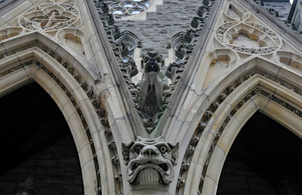 Un architour néogothique de Montréal