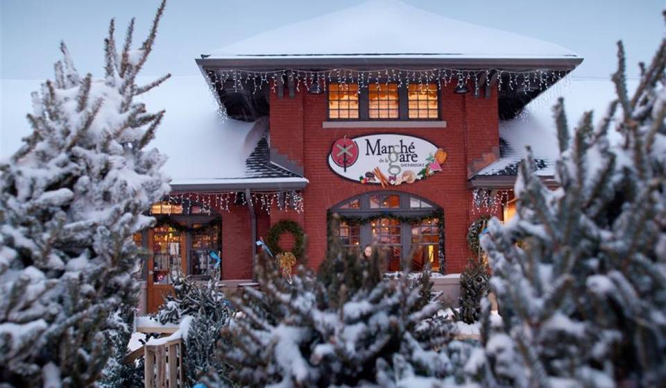 À 2h de bus de Montréal &#8211; cette ville a un marché de noël dans une ancienne gare