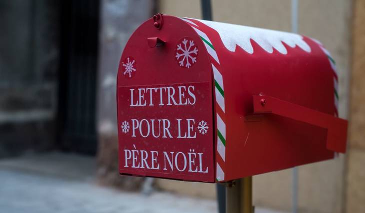 Les petits montréalais envoient leur lettre au Père Noël à cette adresse depuis 1982