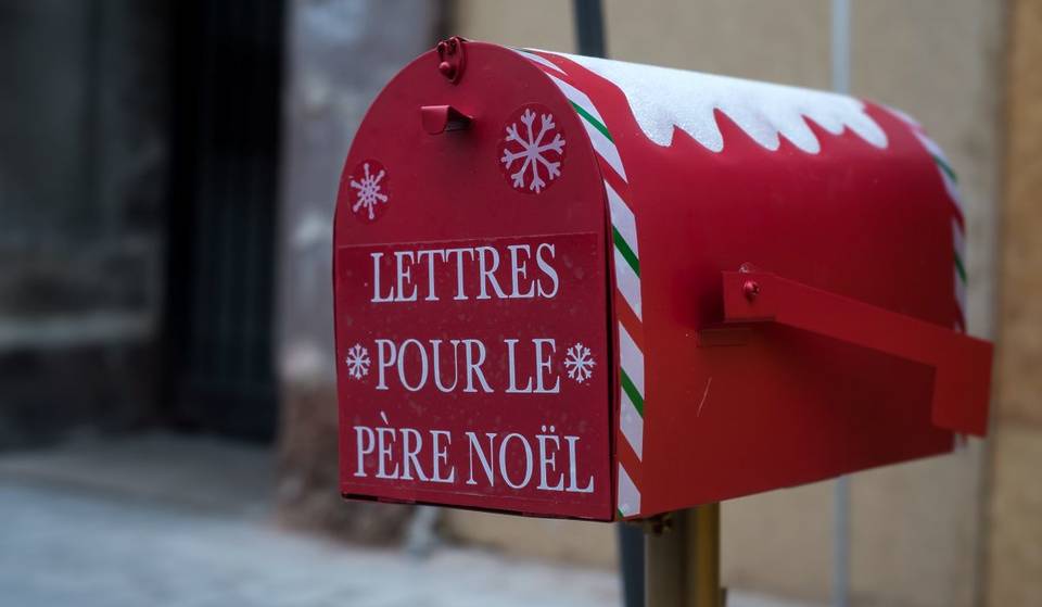 Les petits montréalais envoient leur lettre au Père Noël à cette adresse depuis 1982