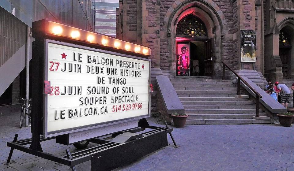 Between New York cabaret and Parisian theater, this 135-year-old venue awaits you for a unique immersion in Montreal!