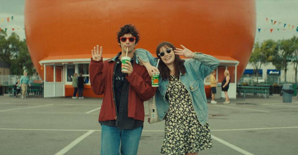 « Mile End Kicks » – une comédie romantique dans la scène indie musicale du Mile End sort en salles en Avril 2026