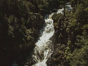 Road-trips – 3 chutes d&rsquo;eau à voir au printemps
