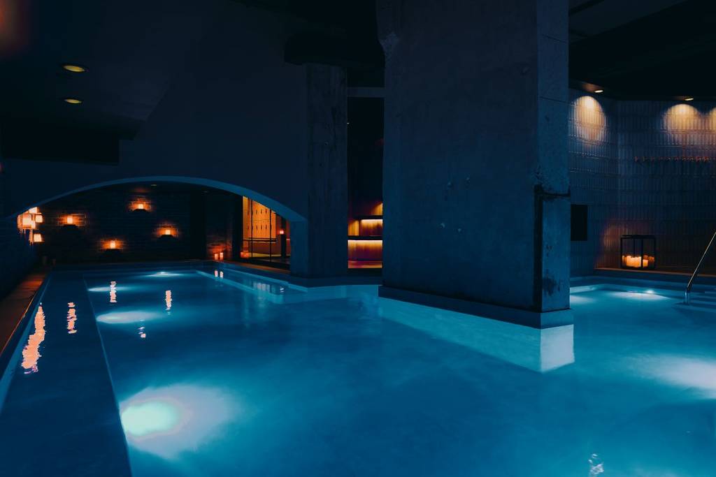 Eau, soleil, thérapie – un nouveau spa social ouvre dans les sous-sols de l&rsquo;ancien Holt Renfrew