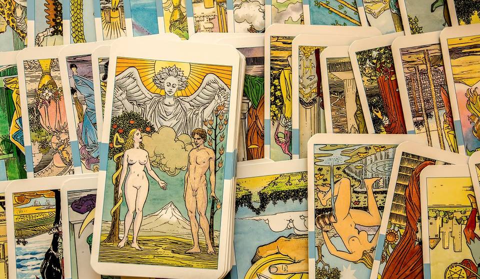 Sauna, tarot, and astrology—at the JOY Wellness Club