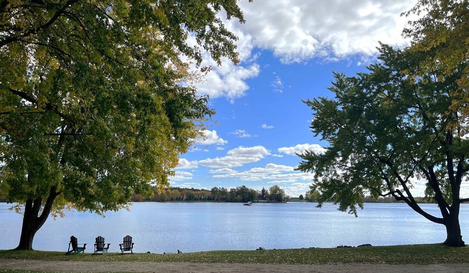 À 1h30 de Montréal – un village charmant et un joli pique-nique au bord de l&rsquo;eau