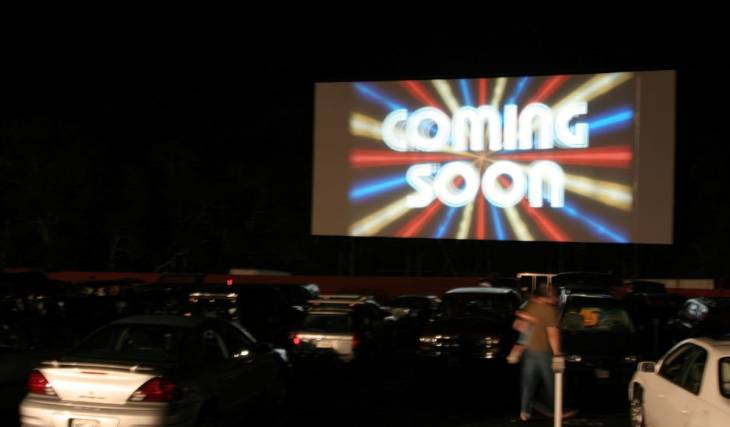 Un ciné-parc gratuit en plein Montréal – on va voir des films québécois tout l’été au ciné-parc de la Maison Radio-Canada