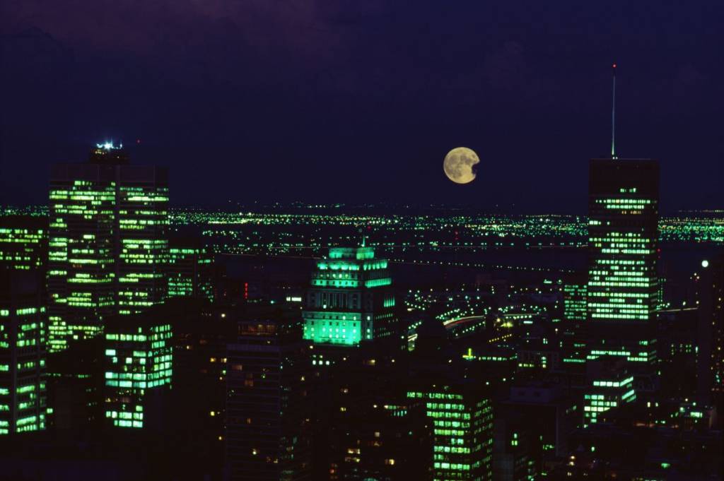 La pleine lune du mois de Juillet est la Lune du Cerf – c&rsquo;est une pleine lune en Verseau elle sera haute dans le ciel de Montréal le 29 Juillet