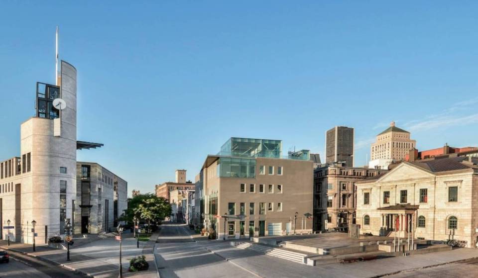 Classé lieu historique et récompensé par plus de 100 prix, ce joyau sous la Place Royale de Montréal cache des vestiges anciens de la ville