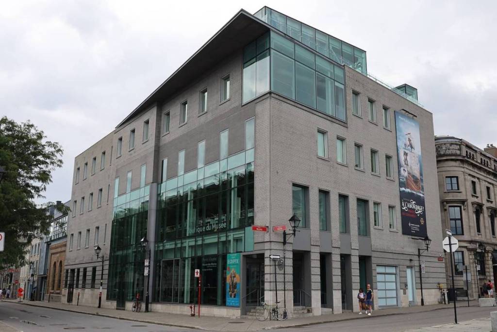 Musée Pointe-à-Callière (Musée d'archéologie et d'histoire de Montréal) à Montréal, Québec en 2023