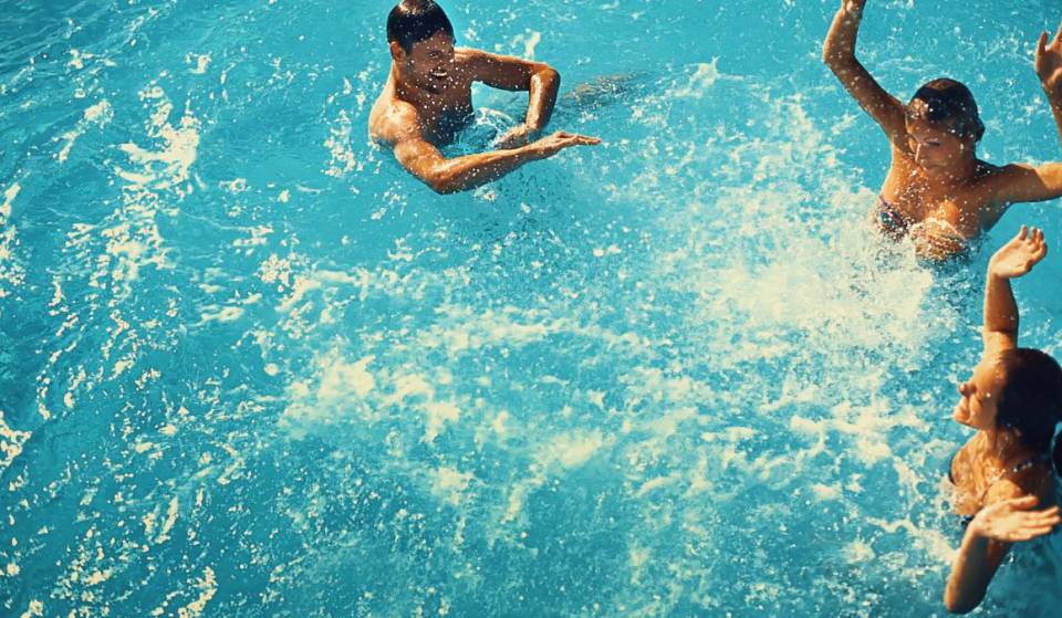 La Piscinette – une toute petite piscine d&rsquo;eau salée gratuite en plein centre-ville de Montréal pour se rafraîchir cet été