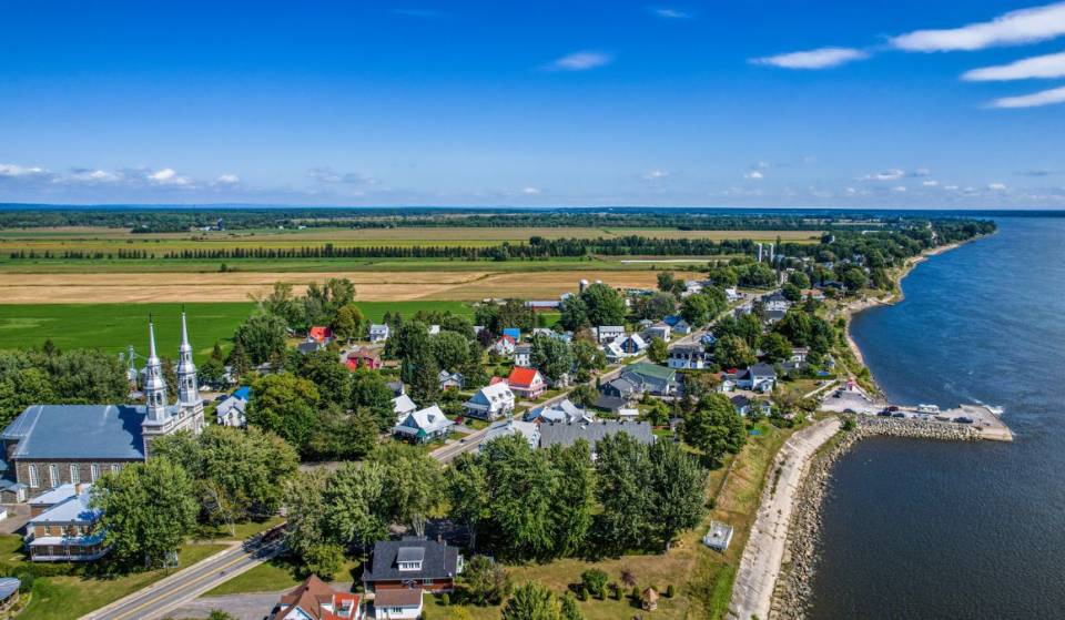 À 1h50 du centre-ville de Montréal – un village historique au bord de l&rsquo;eau à visiter à vélo cet été
