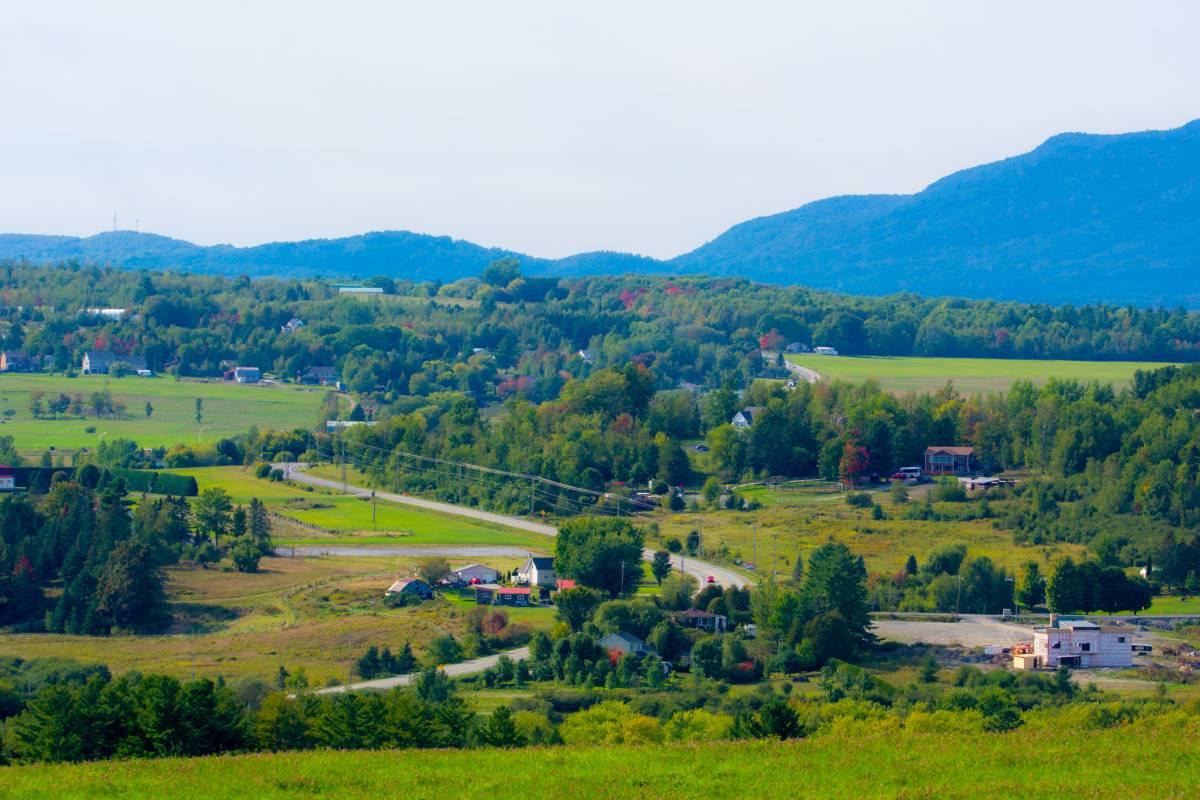 1.5 hours from Montreal25 lovely wineries to visit on the Brome-Missisquoi Wine Route this summer