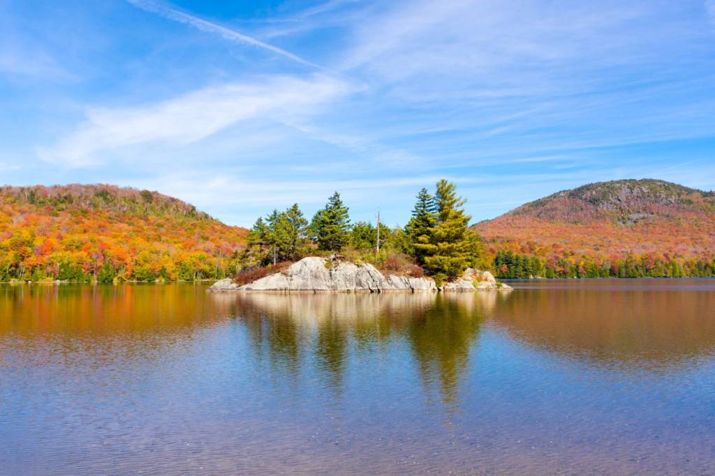 1 hour and 25 minutes from downtown Montreal—a lovely hike to see the leaves change colors this fall