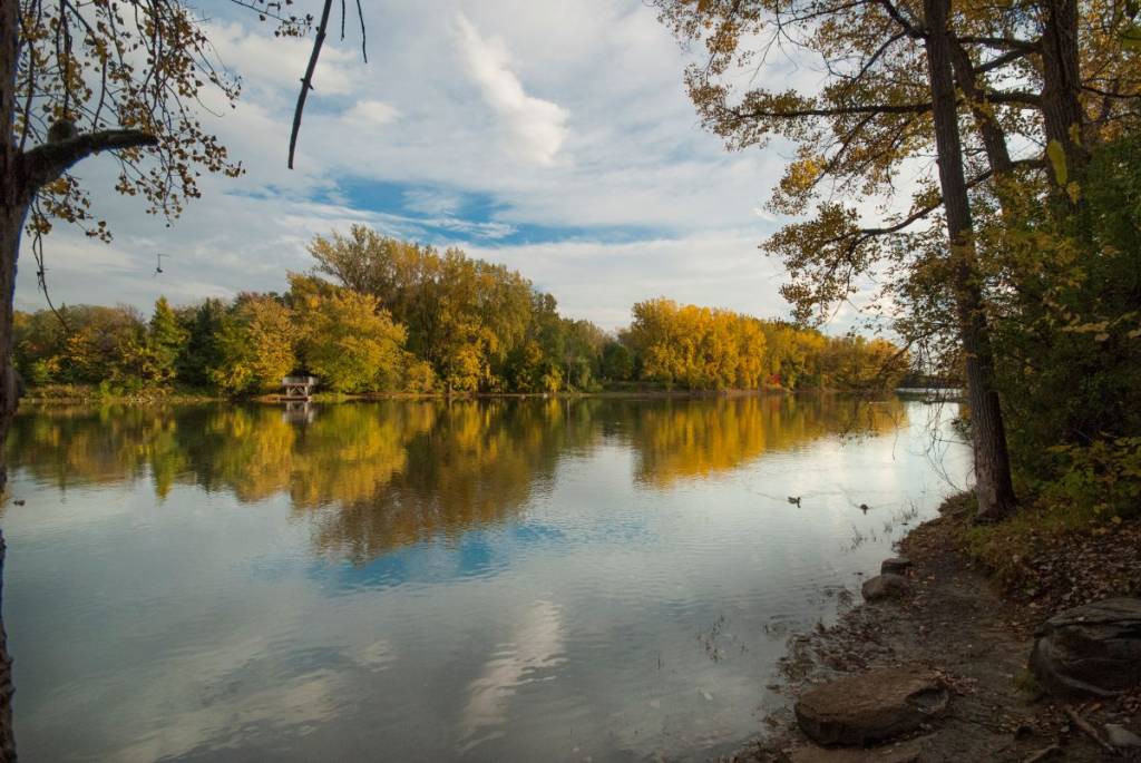 Just 55 minutes from downtown Montreal by metro: a lovely little island to visit before the first snow falls