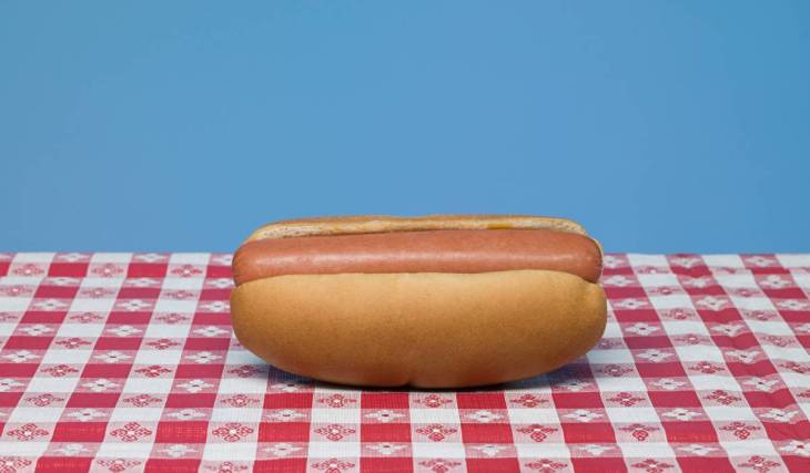 Montreal Pool Room: un « greasy spoon » iconique de Montréal qui a vu passer Al Capone et Leonard Cohen, et qui sert les meilleurs hot-dogs de la ville