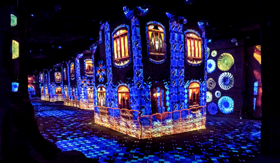 Dalí et Gaudí débarquent aux Carrières de Lumières pour une expérience immersive inédite !