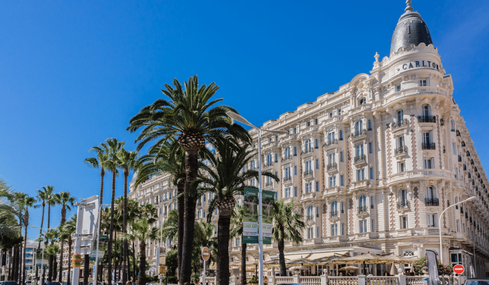 Le Mobilier du célèbre Hôtel Carlton de Cannes est à vendre aux enchères !