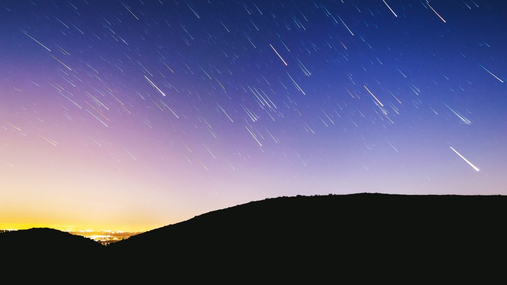 Géminides : une nouvelle pluie d&rsquo;étoiles filantes illuminera bientôt le ciel !