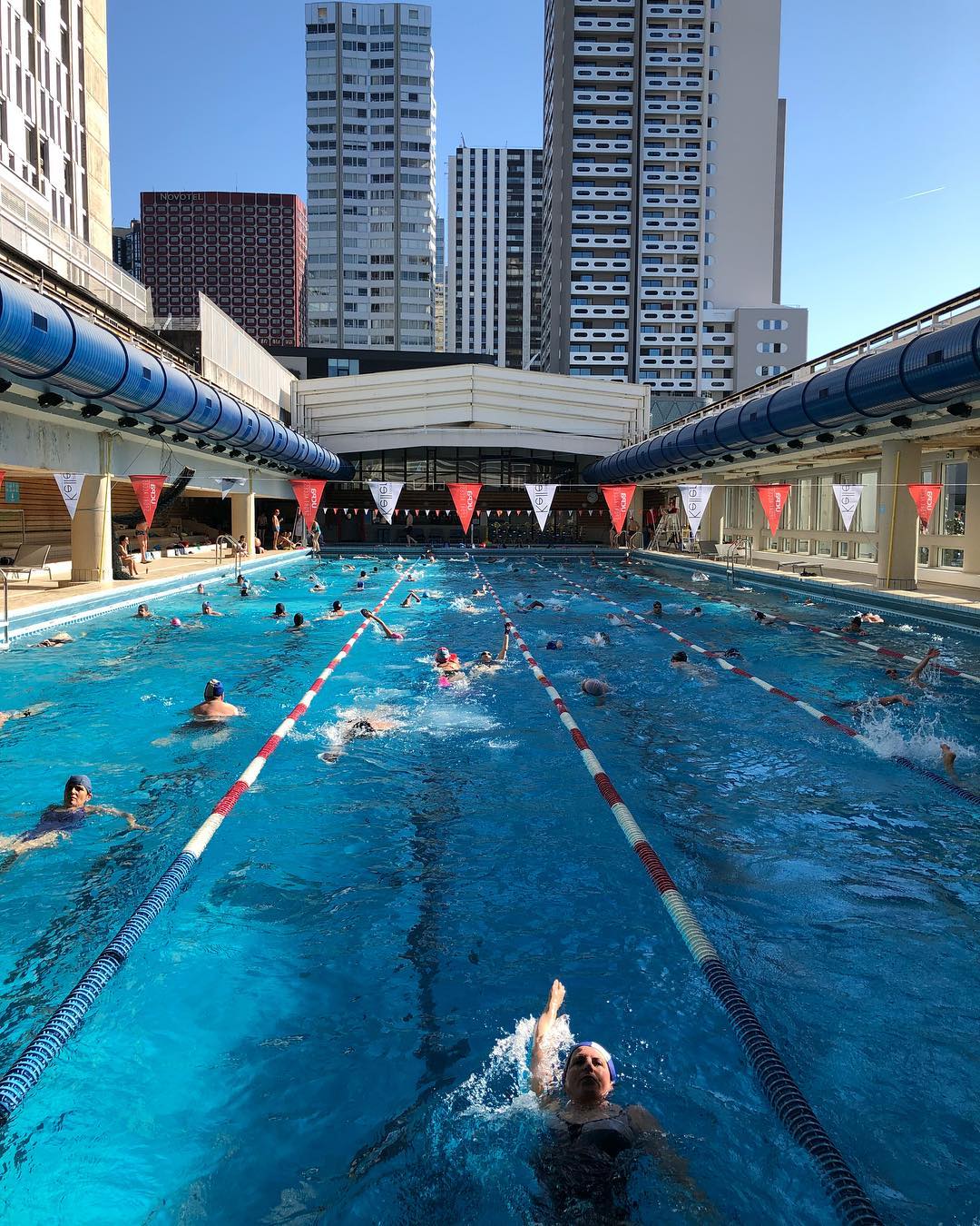 10 piscines pour se rafraîchir et/ou bronzer cet été ! Paris Secret 10 piscines pour se rafraîchir et/ou bronzer cet été ! Paris Secret