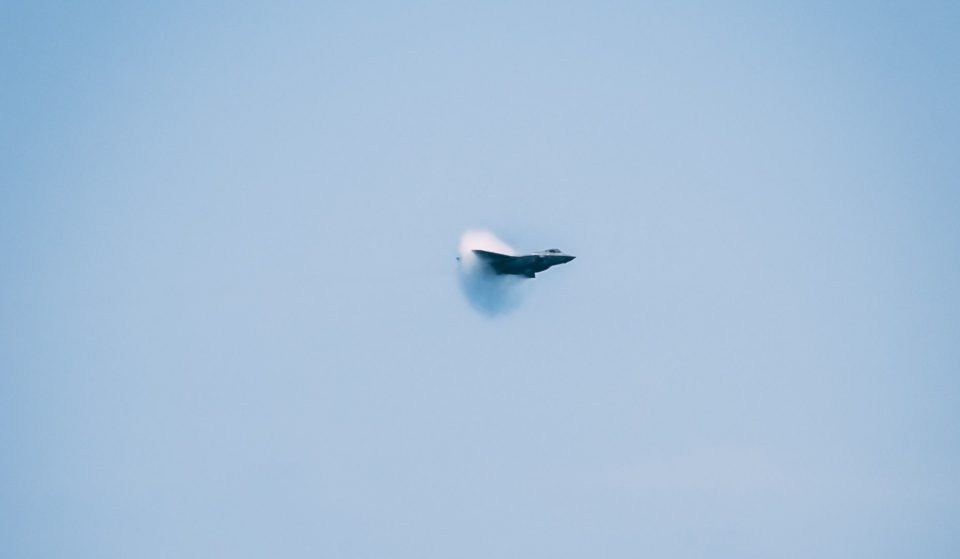 « Explosion » à Paris : Pas de panique, c&rsquo;est un avion de chasse qui a passé le mur du son !