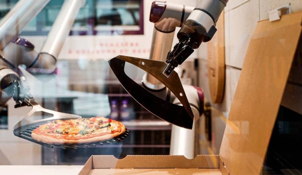 Pazzi, le premier restaurant avec robot pizza à Paris, vient d&rsquo;ouvrir ses portes !