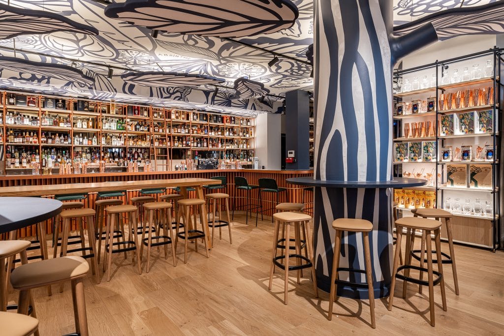 Drinks&Co LE concept store hybride dédié aux vins, spiritueux et