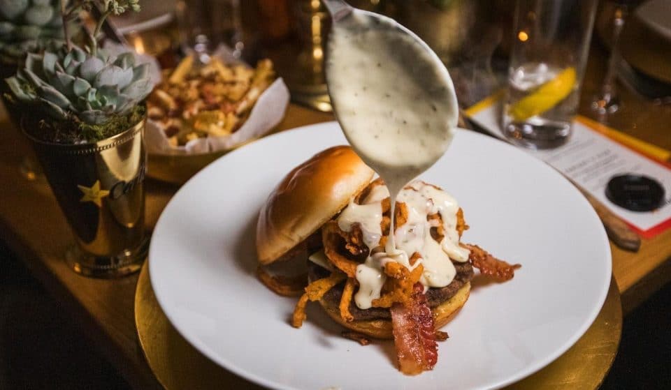 Carl&rsquo;s Jr lance son Bacon Truffle Burger, un burger à la truffe pour les fêtes de fin d&rsquo;année !