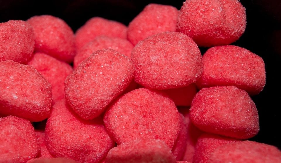 La police de Paris saisit une cargaison de drogues, qui étaient en fait… des fraises Tagada !