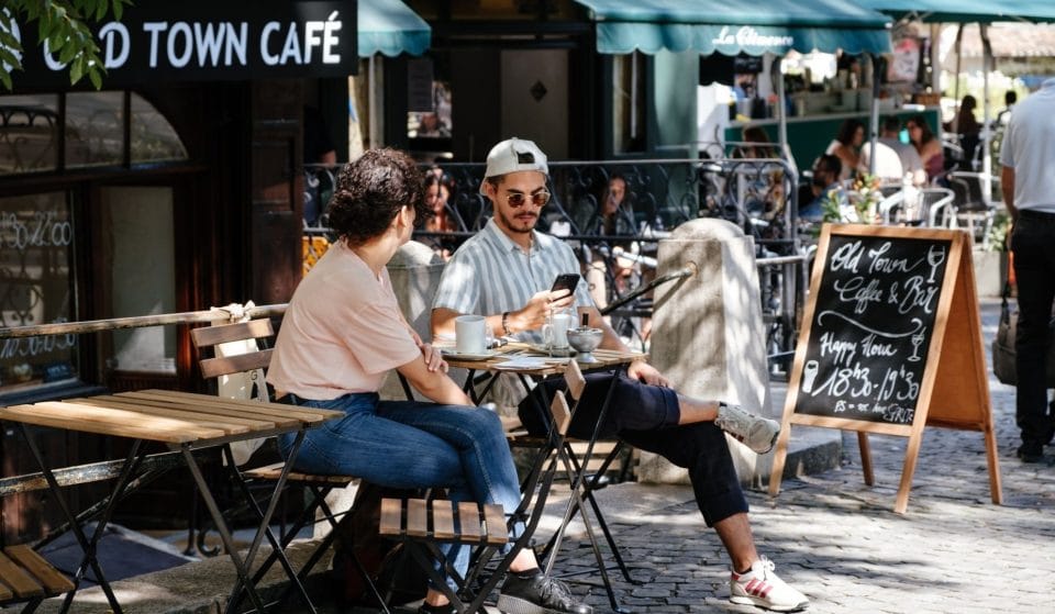 Fin des restrictions de déplacement le 3 mai et réouverture des terrasses et lieux culturels mi-mai !