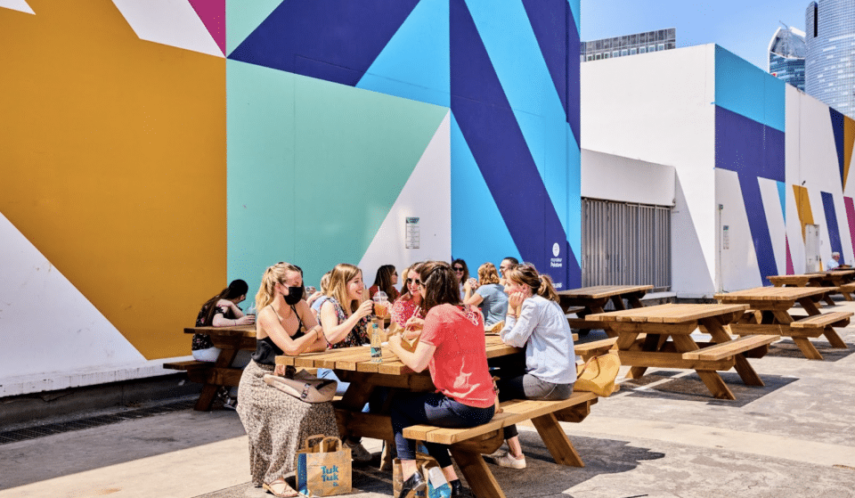 Pour l’été, Westfield Les 4 Temps vous dévoile sa terrasse éphémère en rooftop !