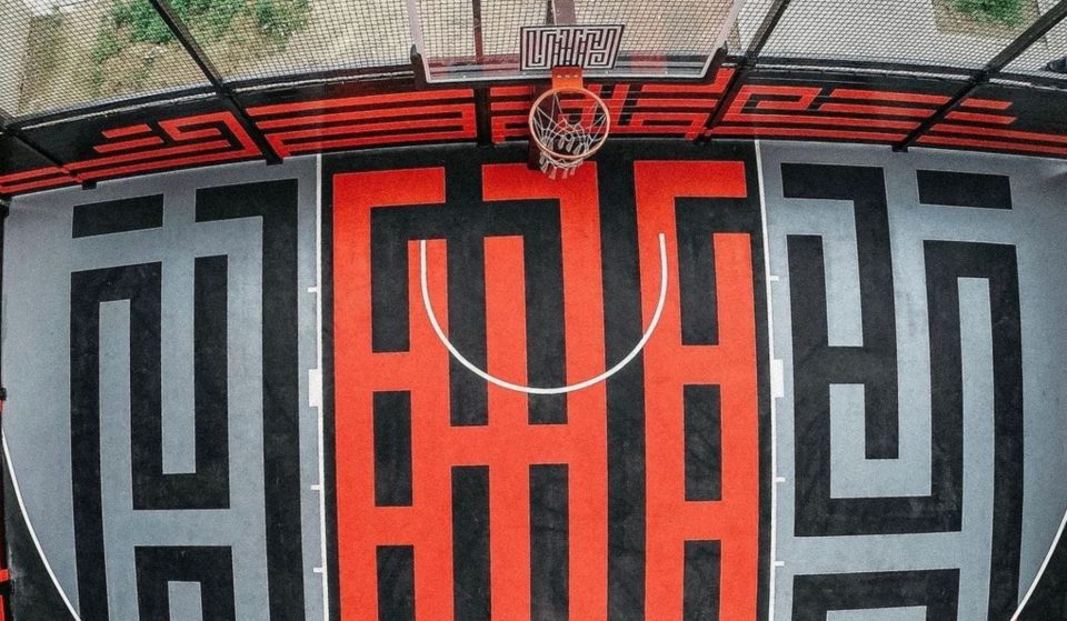 Un terrain de basket rénové avec du street art sur le boulevard Vincent Auriol à Paris !