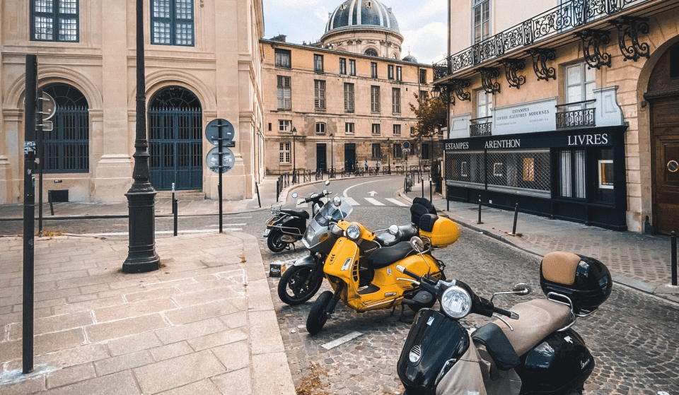 Le stationnement des motos et scooters devient officiellement payant à Paris !