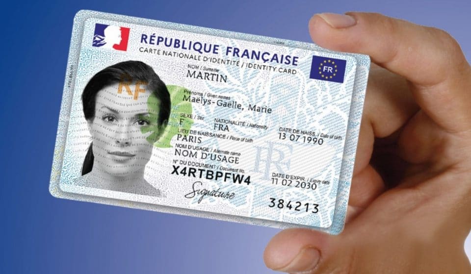 Les nouvelles cartes d&rsquo;identité au format carte bancaire sont enfin là !
