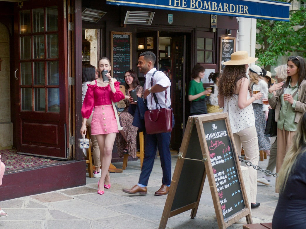 Où trouver toutes les adresses parisiennes de la saison 2 d'Emily in