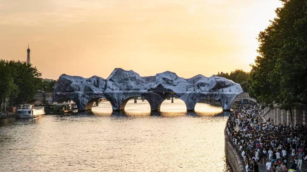 La Caverne du Pont Neuf JR