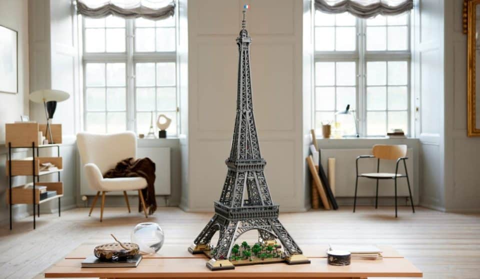 Insolite : un set LEGO de 10 000 briques représente la Tour Eiffel !