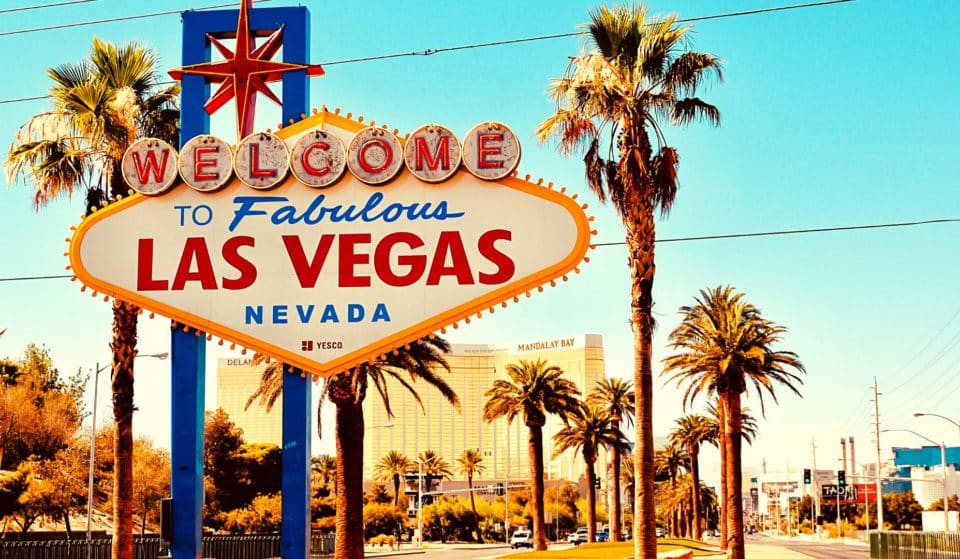 Saint-Valentin : un lieu parisien organise de faux mariages façon Las Vegas !