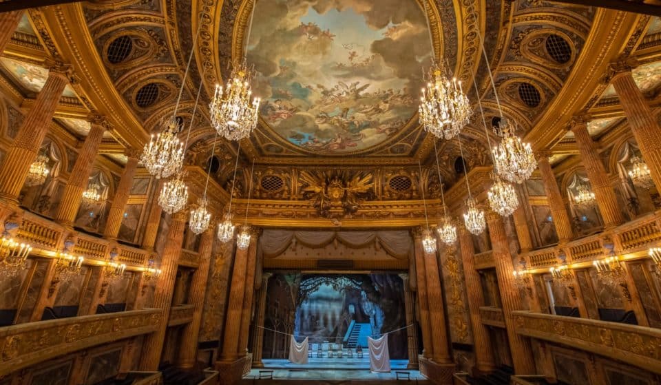 Menos concurrida que la Ópera Garnier, esta magnífica ópera, que rara vez se abre al público, abre sus puertas gratis y solo este fin de semana